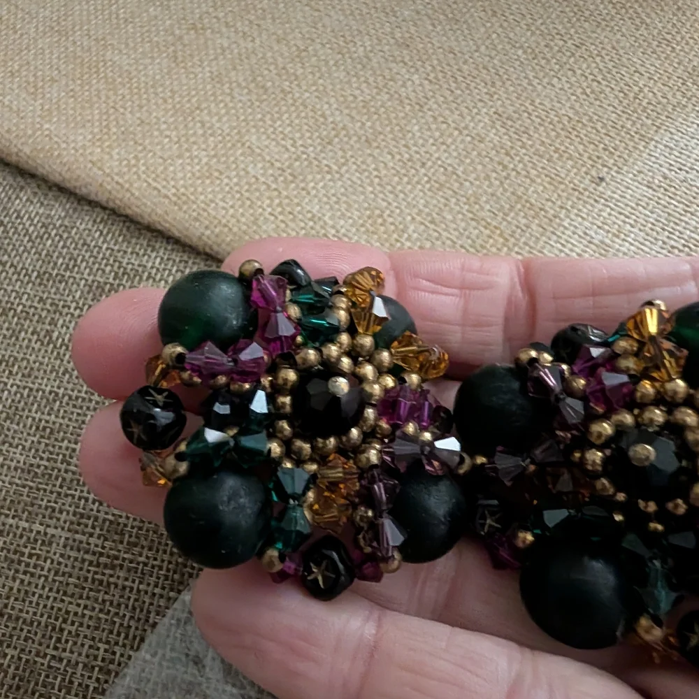 Vintage Green And Purple Large Cluster Beaded Clip On Earrings NWT - Picture 3 of 9